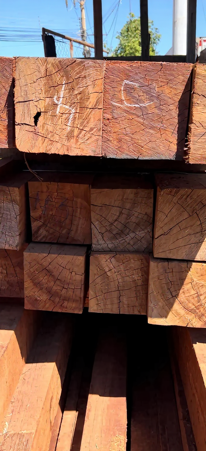 Esteios de Angelim Vermelho