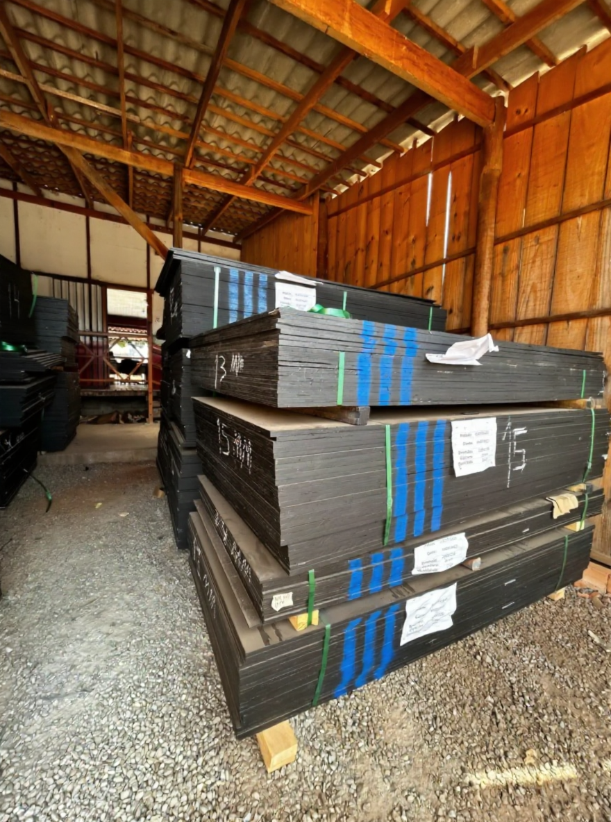 Medeirite Plastificado